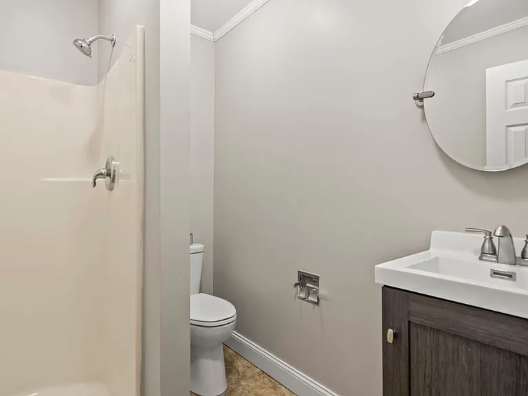 114 E Spruce St — Photo 15