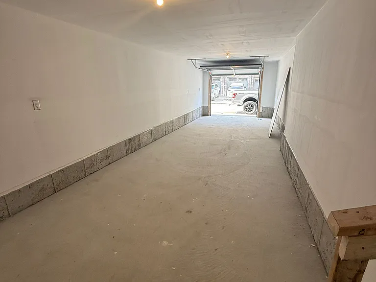 1695 Dersan St E #1206 — Photo 24