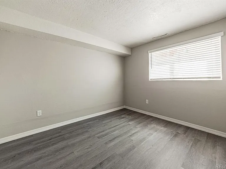 1196 Magnolia St #B — Photo 5