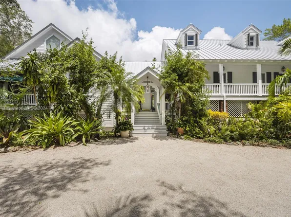 9755 SW 60th Ave, Pinecrest, FL 33156