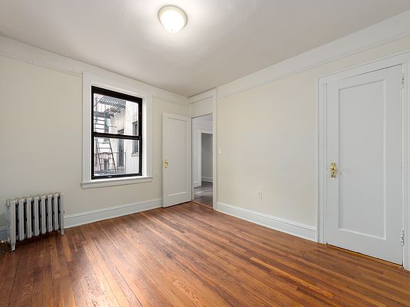 5th image of 3202 34th Ave APT 6B