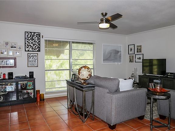 3rd image of 2905 Santa Fe St APT 3