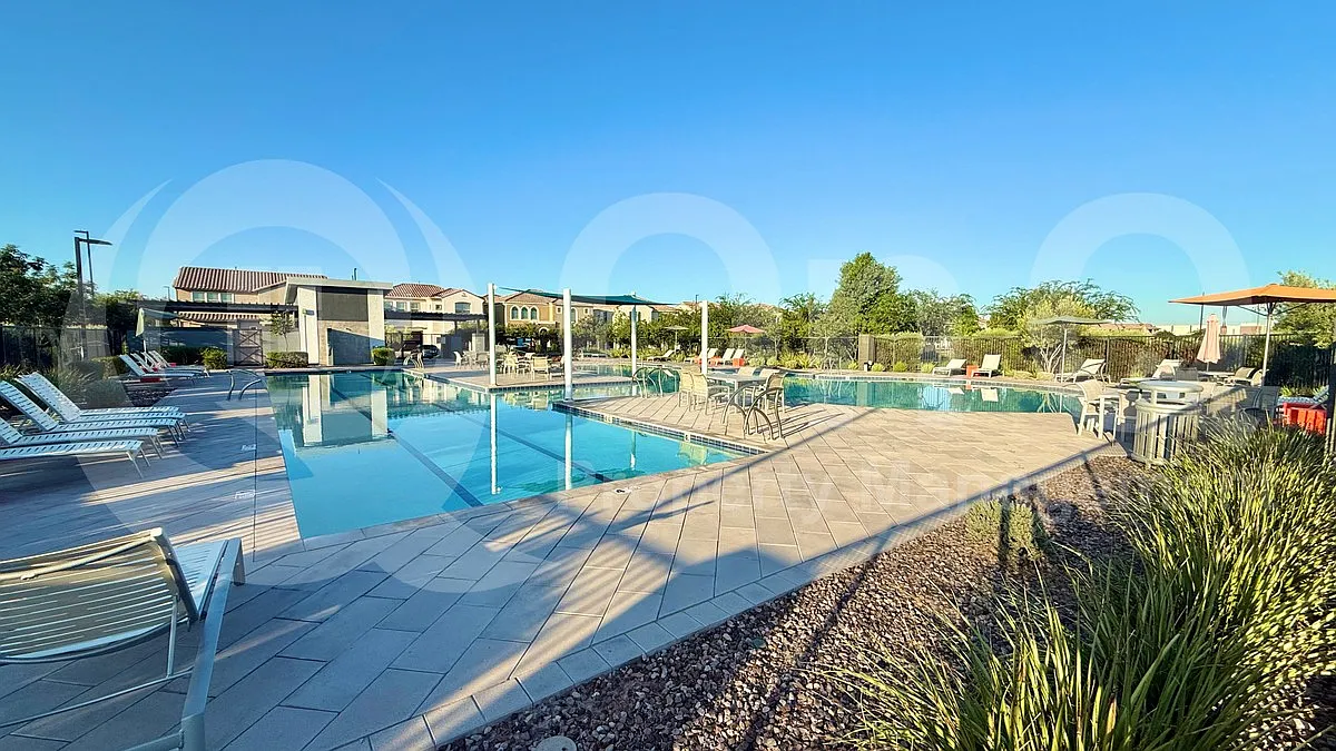 3 bed, 3.5 bath, 2239 sqft, $2,575 — Photo 4