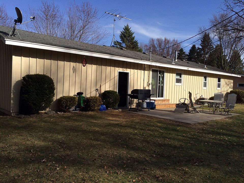 2nd image of 26672 Finley Ave
