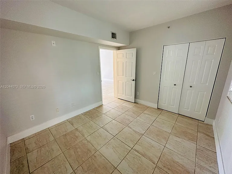140 Meridian Ave #314 — Photo 35