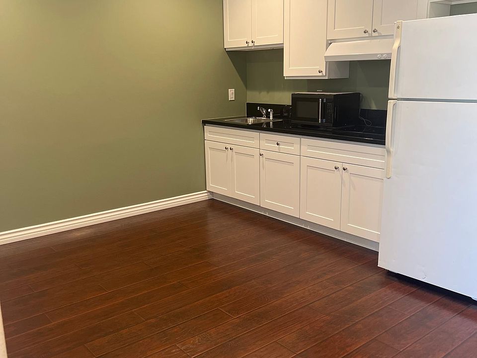 1st image of 5756 Knightsbridge Ct