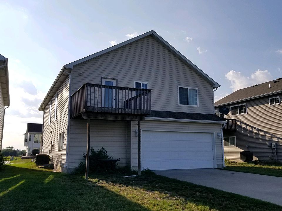 1st image of 916 Lamont Dr