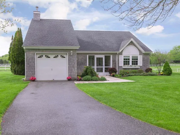 4 Arabian Court #4A, East Moriches, NY 11940