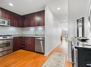 1017 Hudson Park #1017, Edgewater, NJ 07020