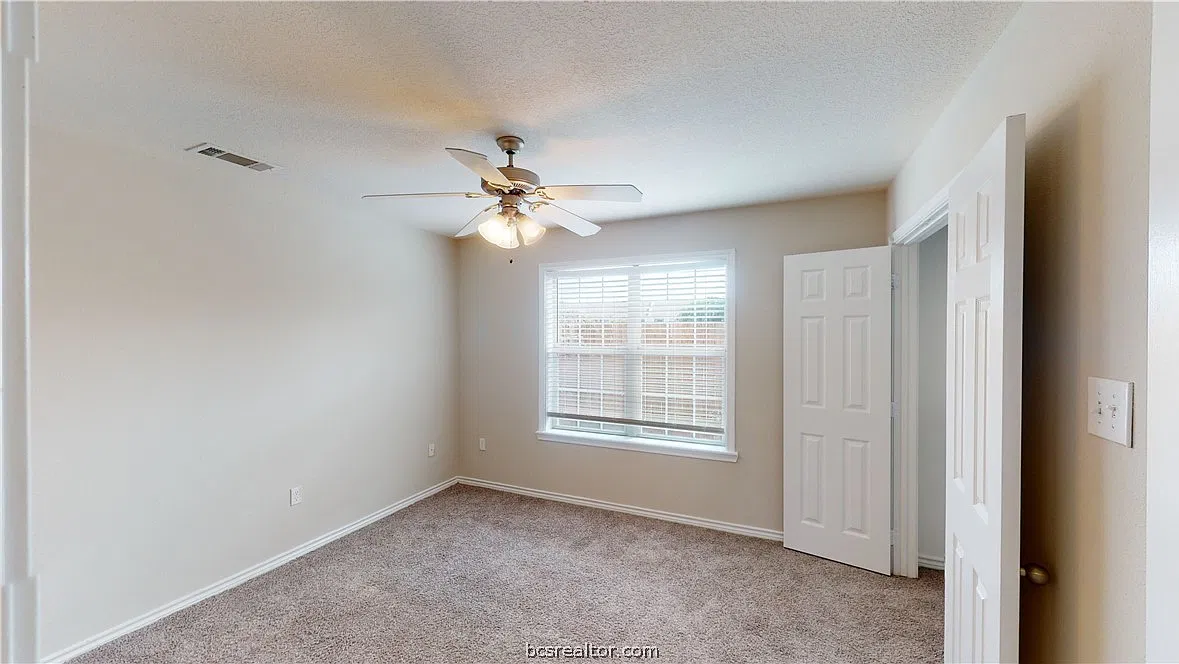 3 bed, 1364 sqft, $1,450 — Photo 4