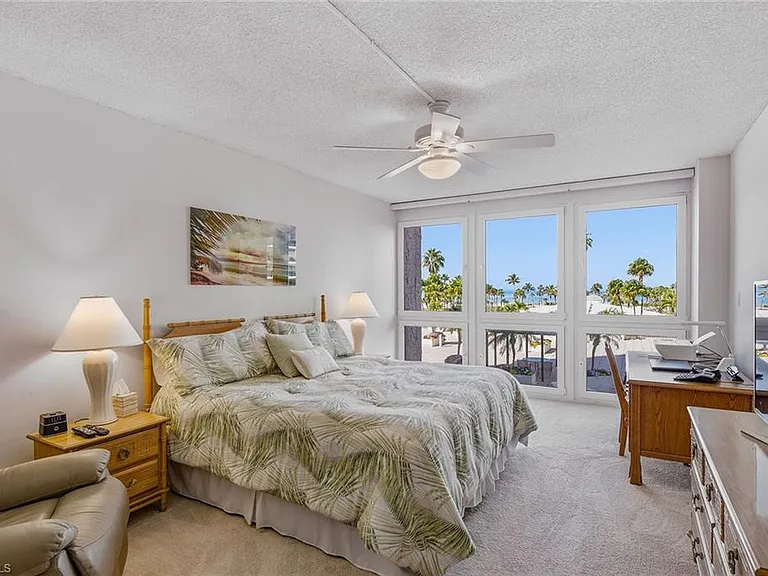 4031 Gulf Shore Blvd N #3B — Photo 12