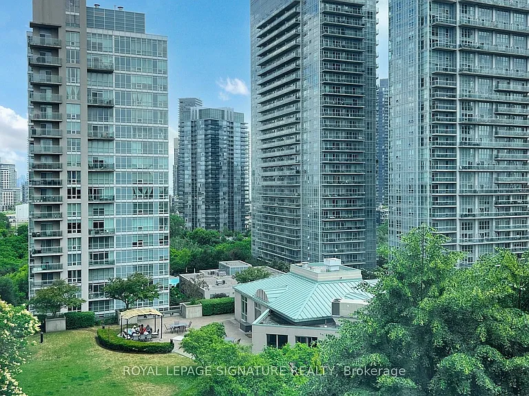 250 Manitoba St #702 — Photo 15