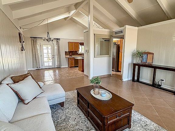 3rd image of 110 W 8th St