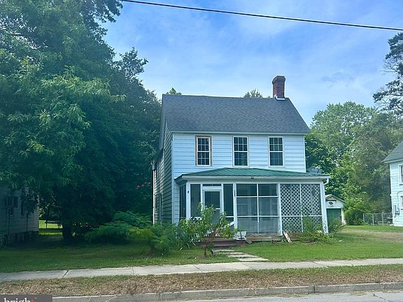 2nd image of 215 Academy Ave