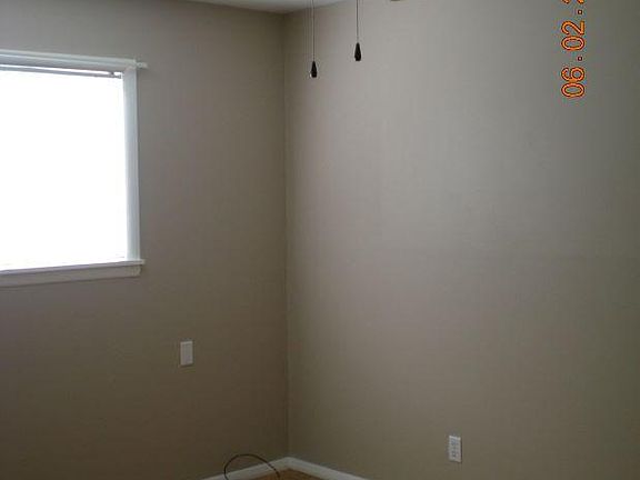 5th image of 2408 Thomas Ave