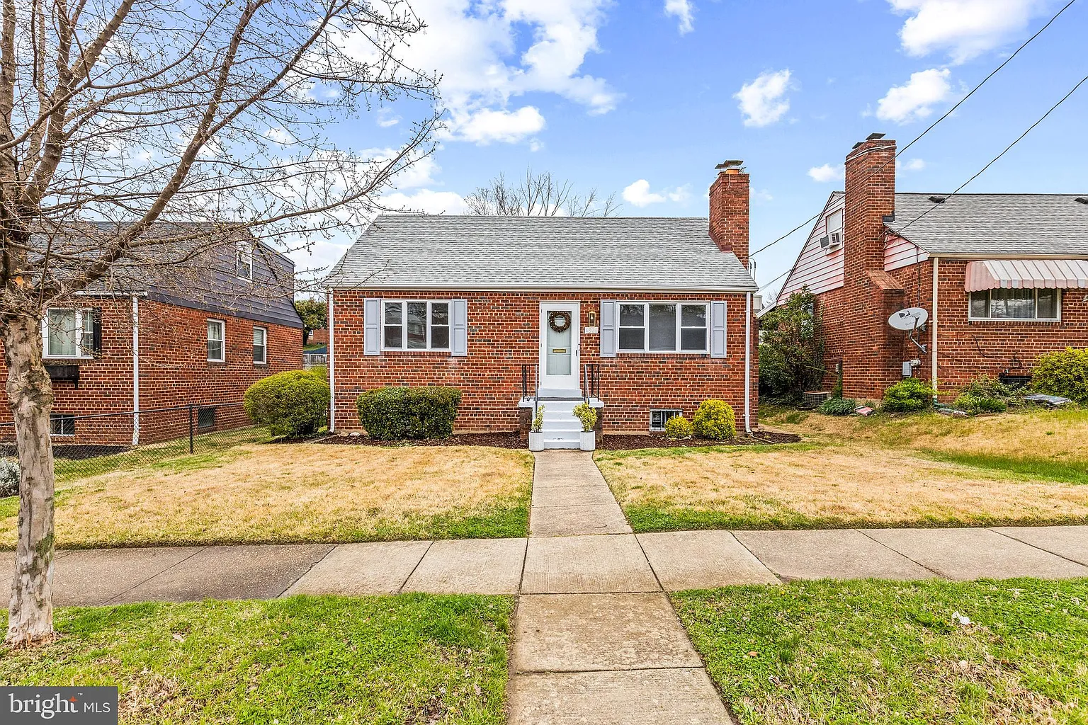 4326 H St SE photo 1