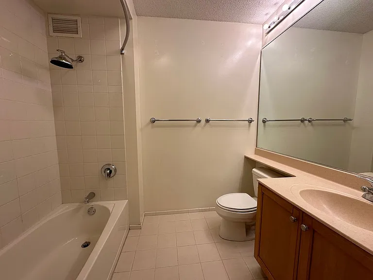 400 N La Salle Dr #906 — Photo 14