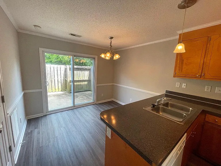 1217 Cross Creek Cir #E4 — Photo 5
