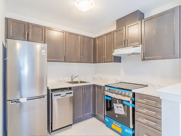 174 Webb St #COACH — Photo 6