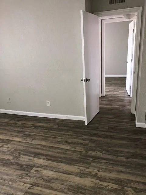 Building Photo - 5344 Rex Ave #10-J