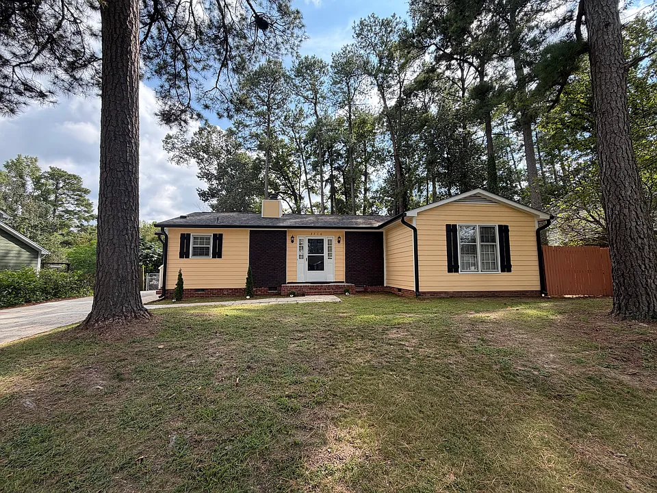 3716 Dusty Ln