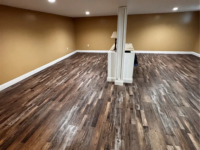 7633 Hidden Valley Dr — Photo 24