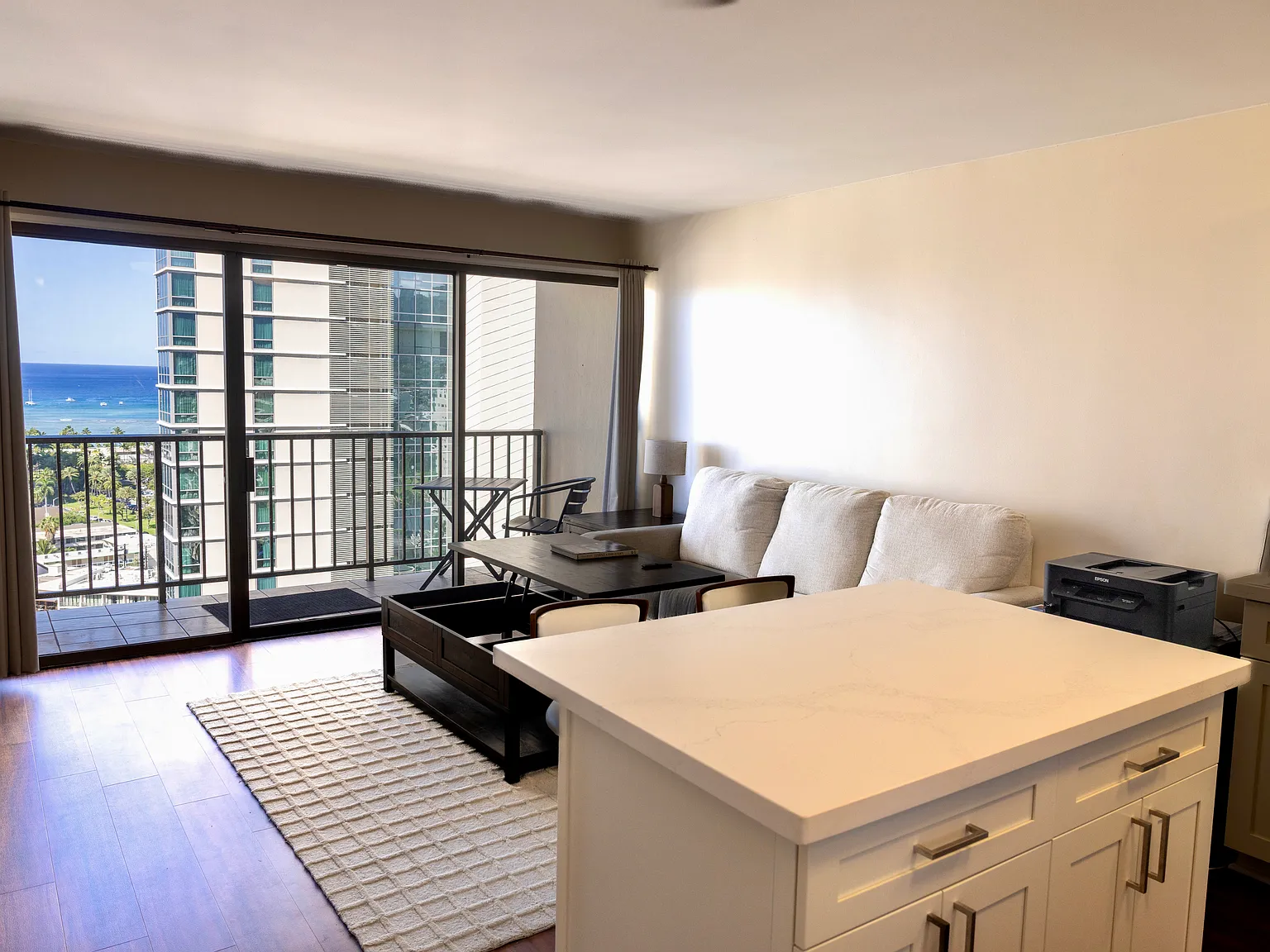 1 bed, 533 sqft, $3,400 — Photo 3