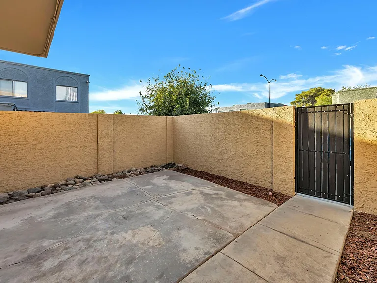5307 W Sheena Dr — Photo 24