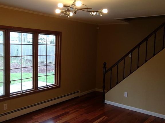 4th image of 31 Admiral Ln