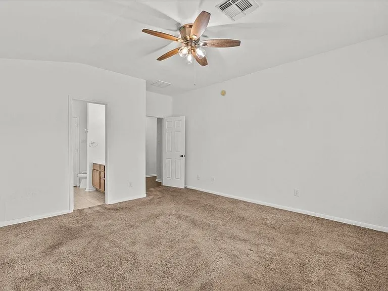202 Pebble Walk Ln — Photo 19