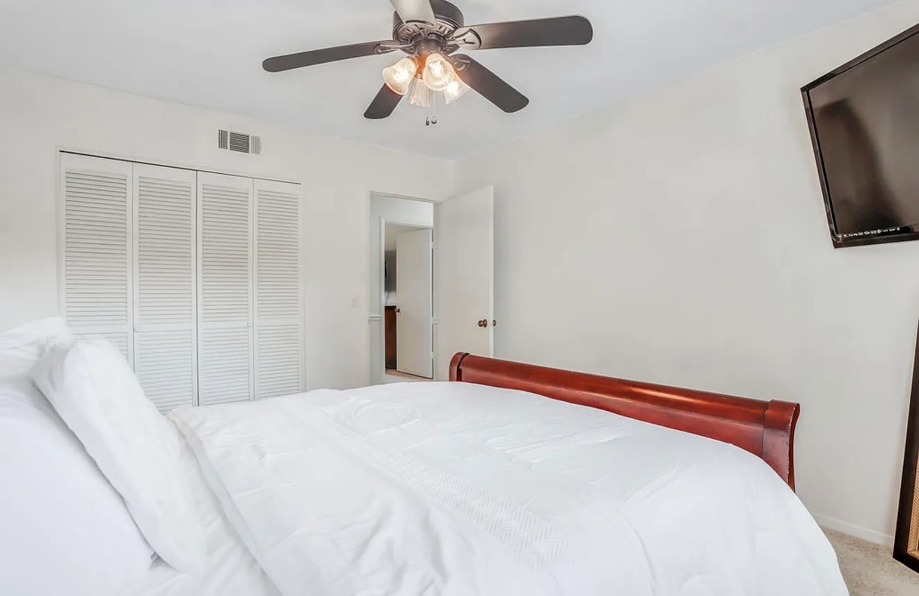 3 bed, 1822 sqft, $3,500 — Photo 1