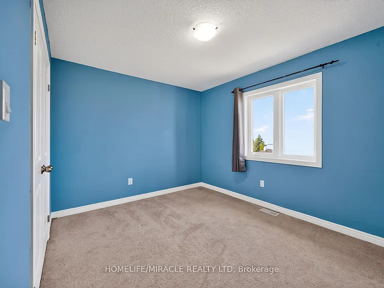 23 Pinot Cres #UPPER — Photo 34