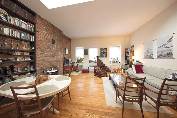 Rented by Town Residential | media 2