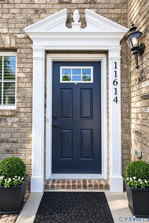 3 bed, 3.0 bath, 2464 sqft, $2,650 — Photo 4