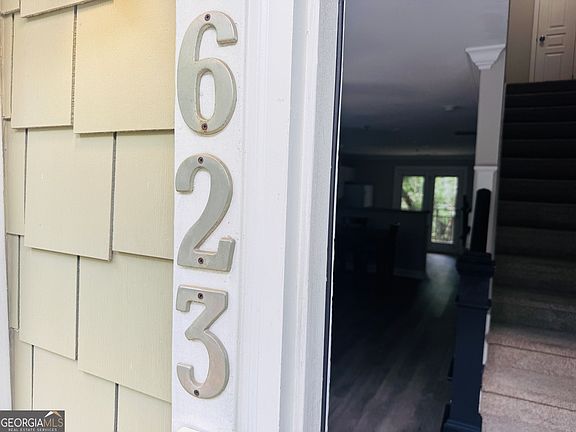 2nd image of 490 Barnett Shoals Rd APT 623