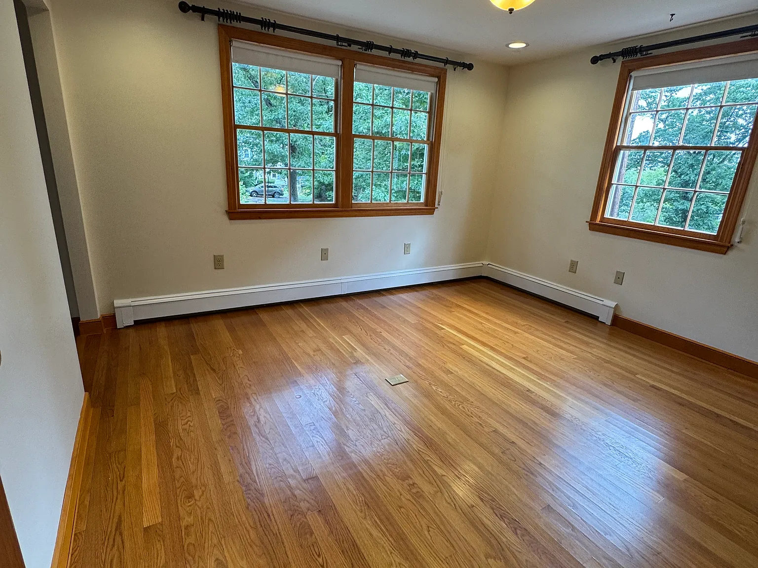 3 bed, 1344 sqft, $3,900 — Photo 4