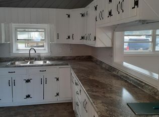 276 Main St, Madison, ME 04950