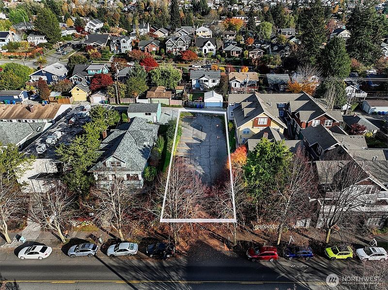 4th image of 5420 California Avenue SW