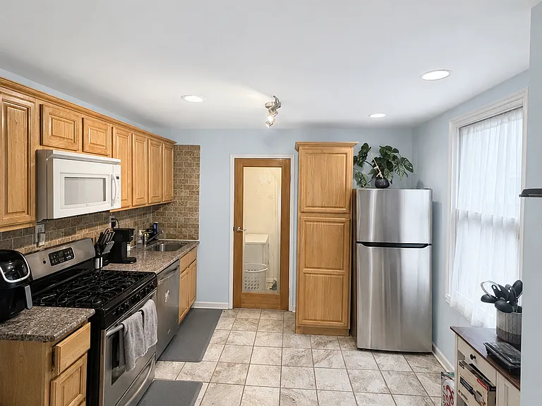 1609 Reed St — Photo 9