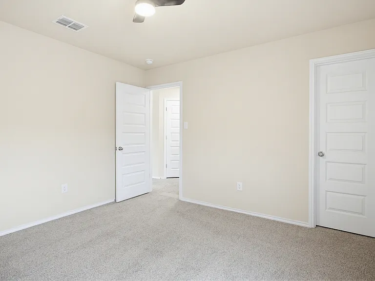 2038 Chelsea Grv — Photo 16