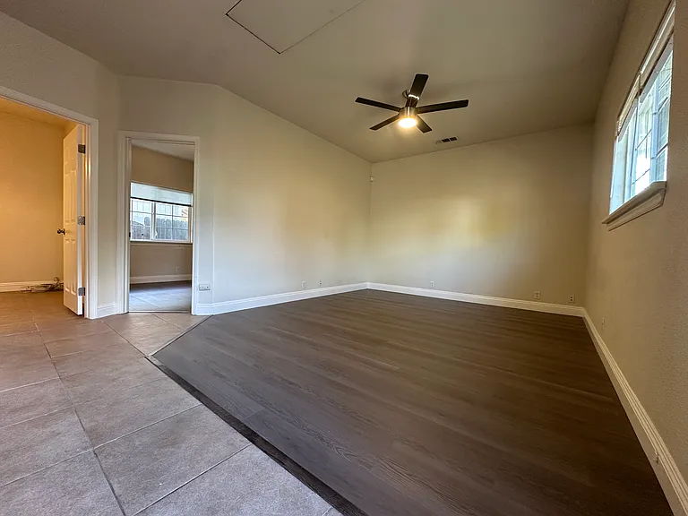 844B Shearer St — Photo 6
