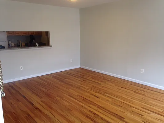 Rented by Premier Metro Realty Corp | media 9