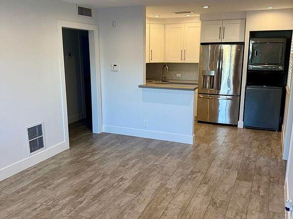 5th image of 3805 S Olive Ave APT 1