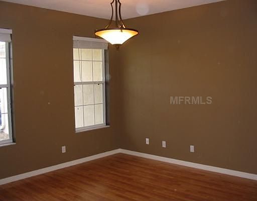 3rd image of 1061 Vicksburg St