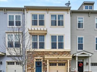 110 Nandina Ln, Glen Burnie, MD 21060