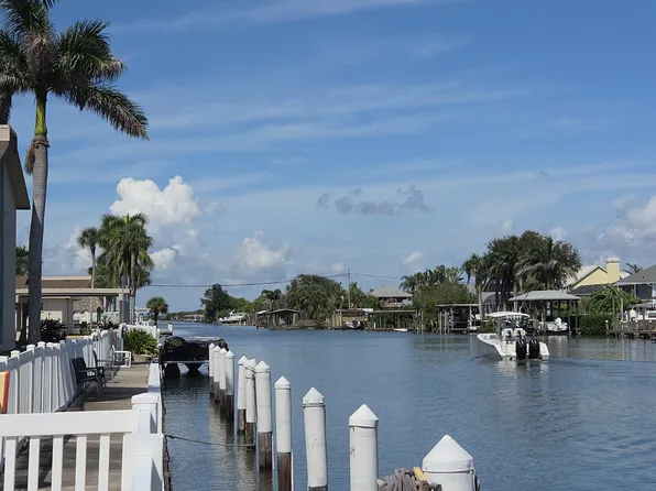 250 N Banana River Dr, Merritt Island, FL 32952