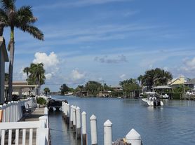 250 N Banana River Dr, Merritt Island, FL