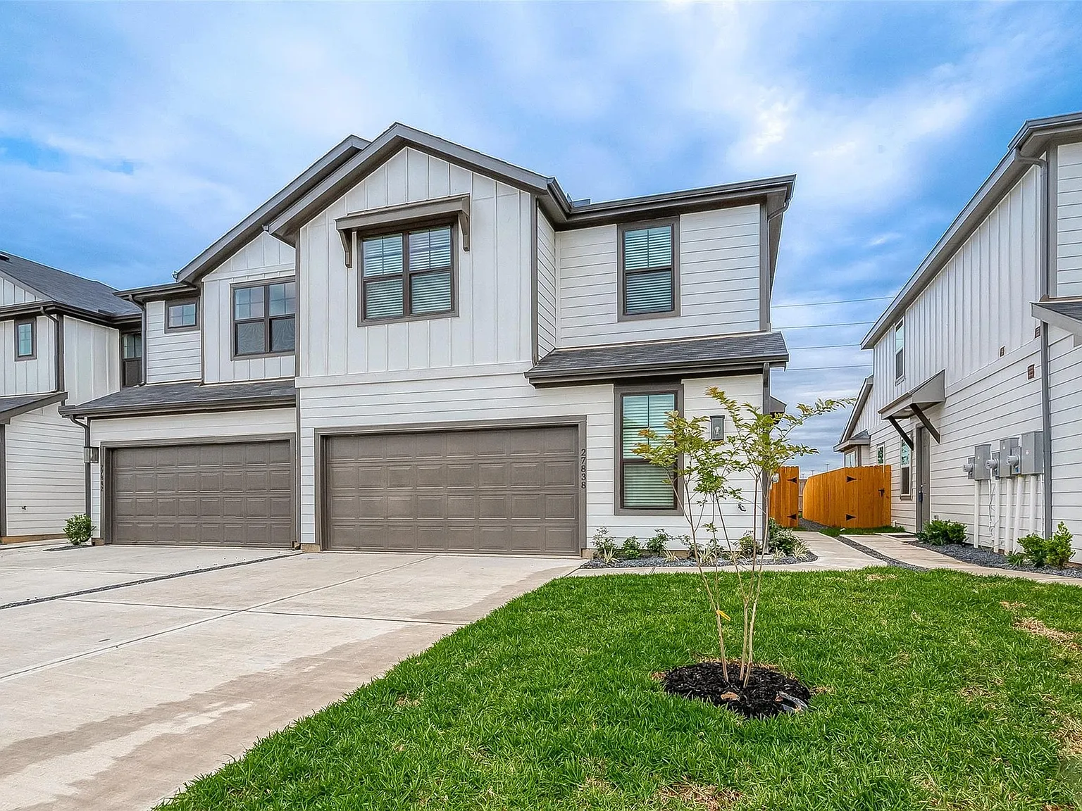 4 bed, 2.5 bath, 2095 sqft, $2,500 — Photo 4