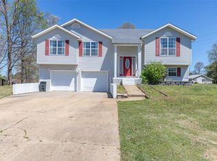 2802 Southwind Dr, Poplar Bluff, MO 63901