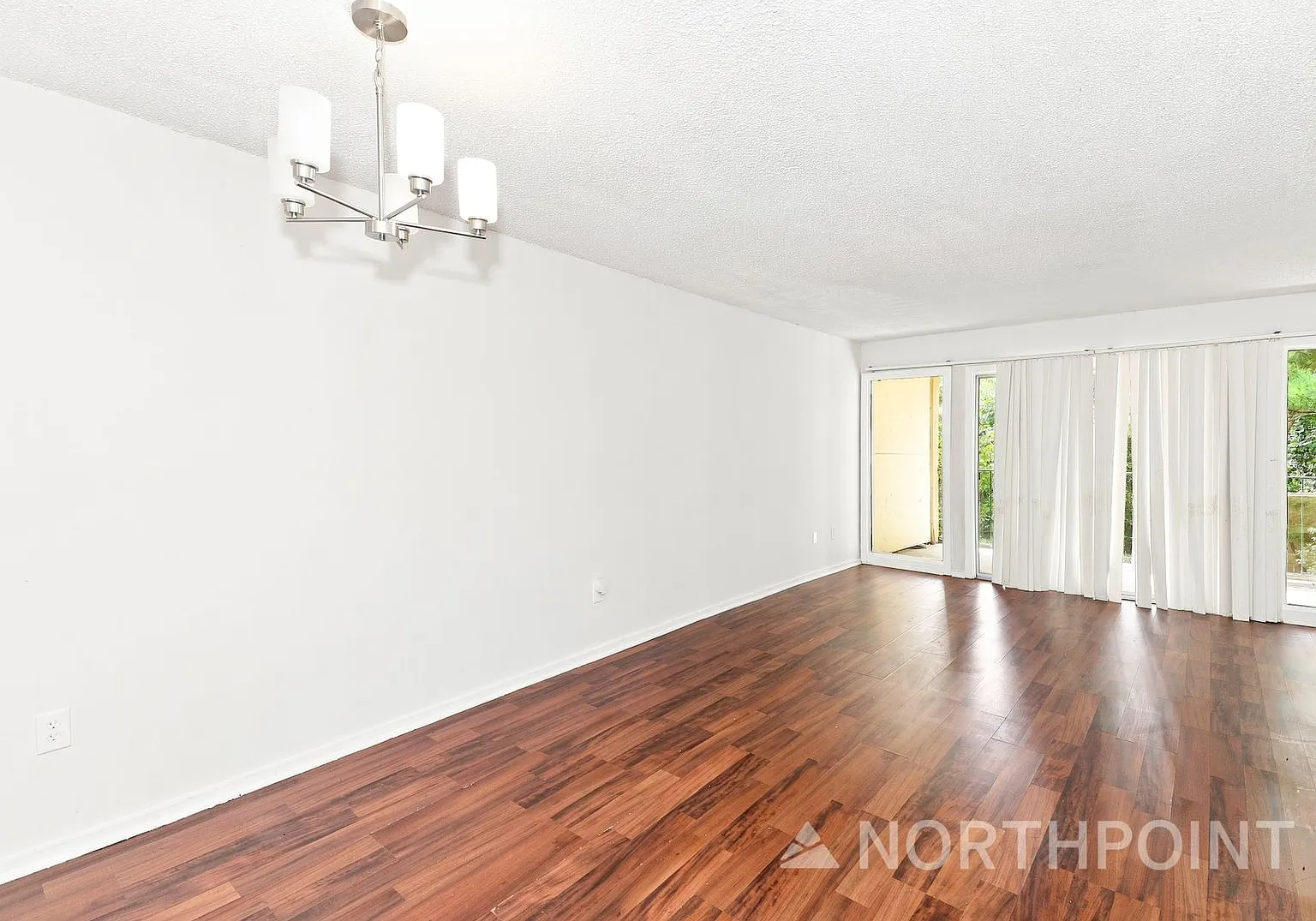 Charming 2BR 1BA Apartment w/ On-Site Parking near Downtown Columbia, SC — Photo 2